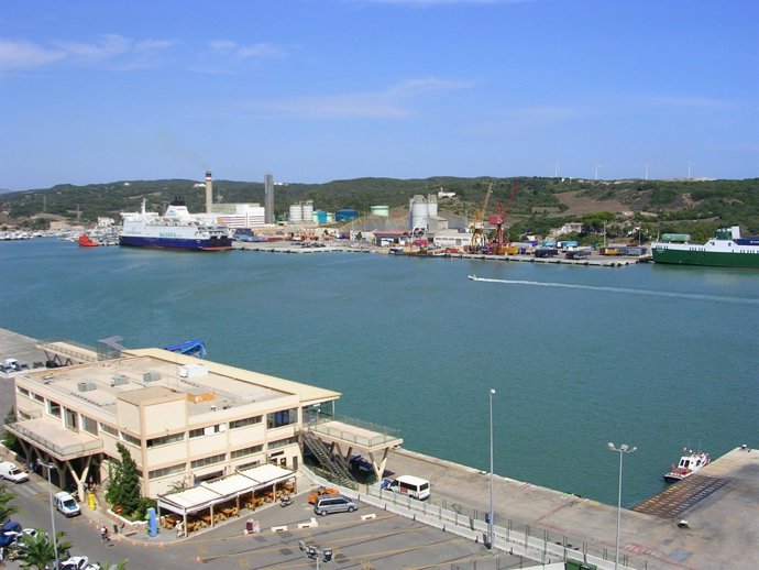 Dársena Comercial De Maó