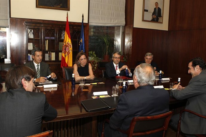 Chacón Se Reune Con Asociaciones De Armadores