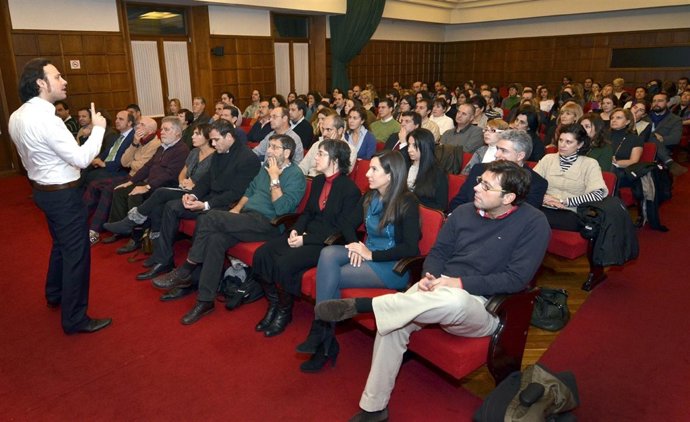 Jornada De La Cámara De Comercio Sobre Inteligencia Emocional