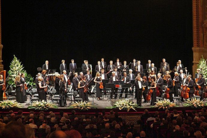 Strauss Festival Orchestra