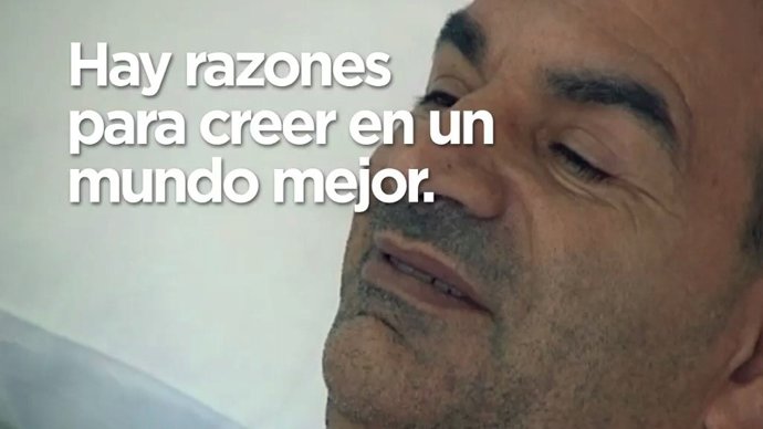 Fotograma De La Campaña Con El Abuelo Donante