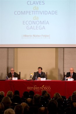 El Presidente De La Xunta, Alberto Núñez Feijóo, En Un Coloquio.