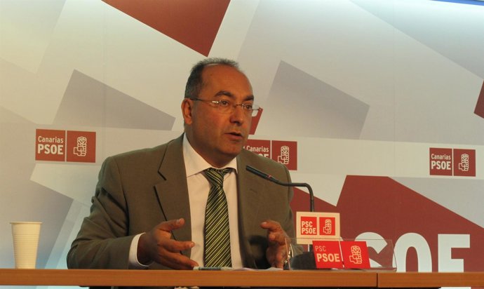 Julio Cruz En Rueda De Prensa