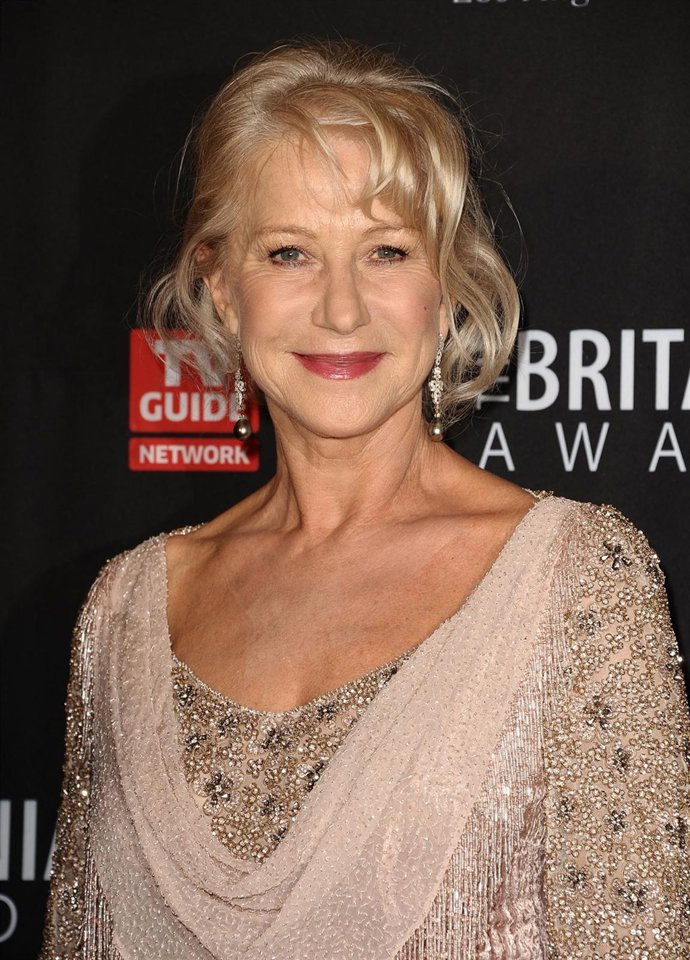 Posado De La Actriz Helen Mirren 