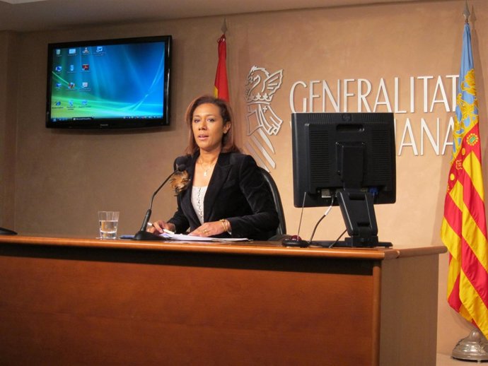 Lola Johnson En Rueda De Prensa