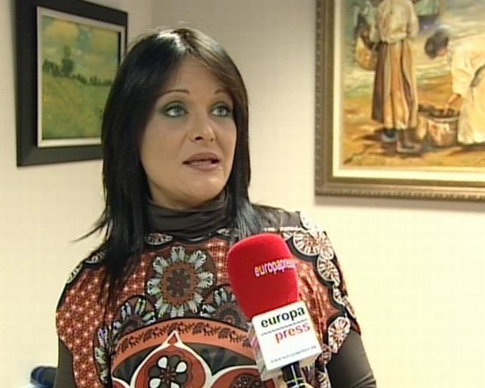 Joven Afectada Implante Mamario Defectuoso