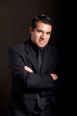 El Director Peruano Miguel Harth-Bedoya