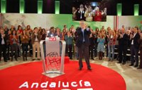 Griñán ofrece "el cambio" y pide "multiplicar esfuerzos" para iniciar desde Andalucía "la recuperación" del PSOE