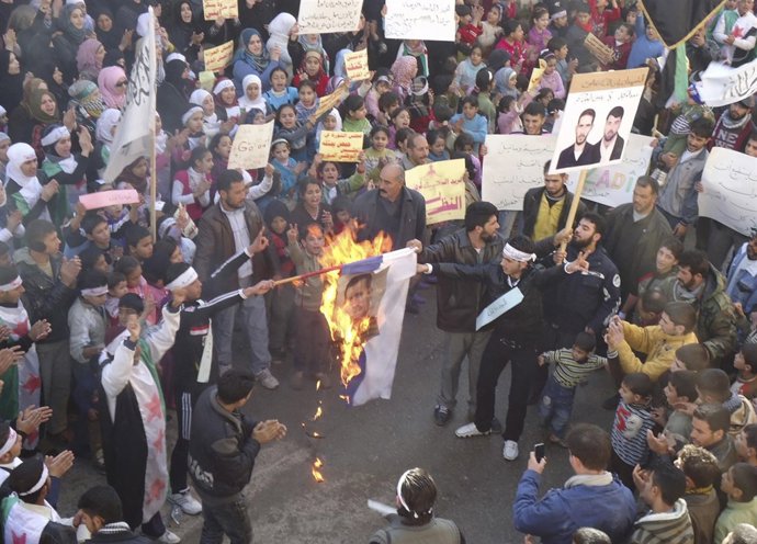 Manifestaciones Contra El Régimen Sirio