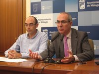 IU critica el "descontrol" del PP en las contrataciones y exige limitar la externalización de servicios