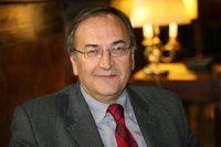 Ferran pide "no mendigar a las puertas de la derecha miedica por la crisis"