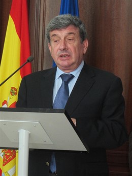 Luis García Garrido.