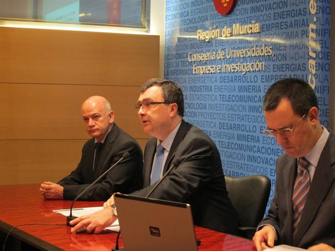 Osuna, Ballesta Y González, En La Rueda De Prensa