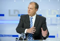 Monago asegura que "no" es partidario de los 'minijobs' porque "o se tiene trabajo o no se tiene trabajo"