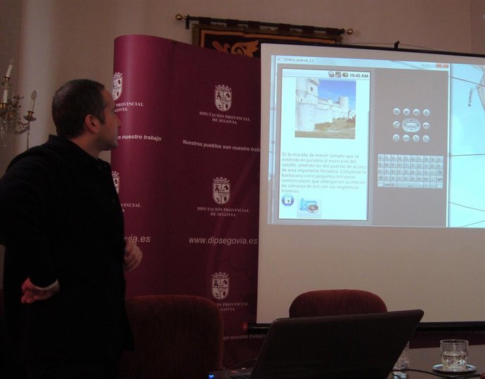 Óscar Casáñez Presenta La Aplicación