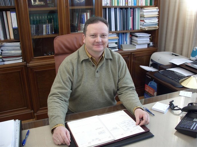 El Catedrático Francisco A. Macías Recibe El Premio Molish De Alelopatía