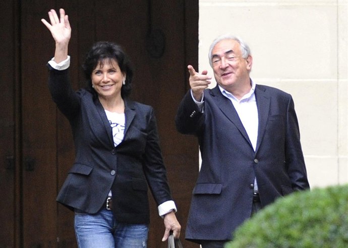El Ex Presidente Del FMI Dominique Strauss-Kahn Y Su Mujer Anne Sinclair