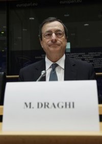Draghi pide acelerar la capitalización del fondo de rescate permanente
