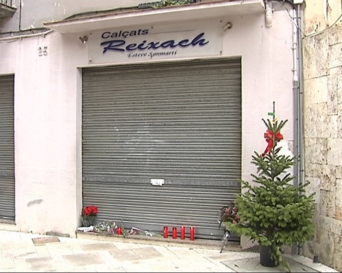 Zapatería De Banyoles (Girona) Donde Ayer Apuñalaron A Una Mujer