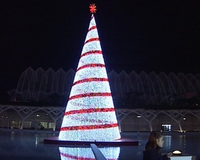 Árbol Navideño En La Ciudad De Las Artes De Valencia