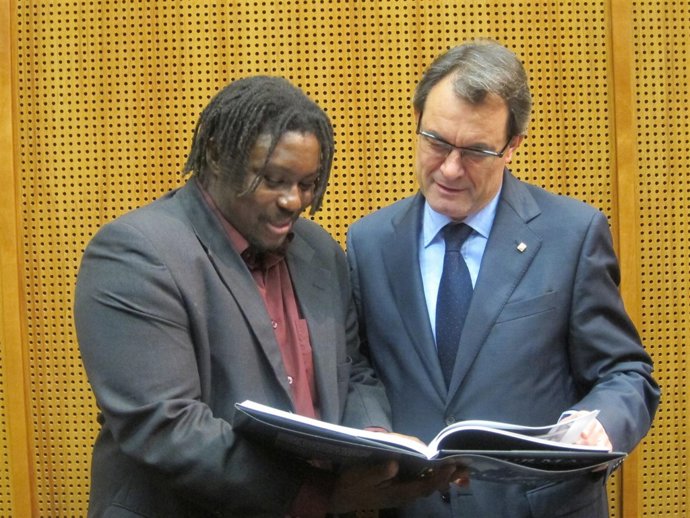 Artur Mas Y Eddy Kelele