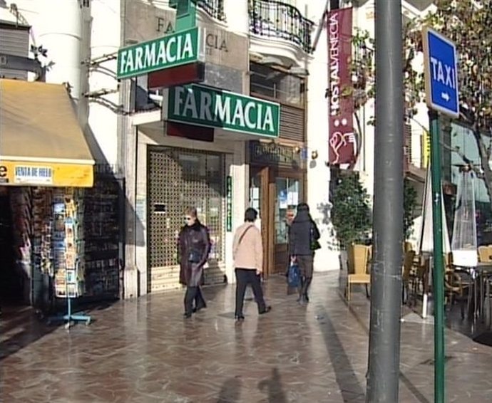 Farmacia Cerrada en la Plaza del Ayuntamiento de Valencia
