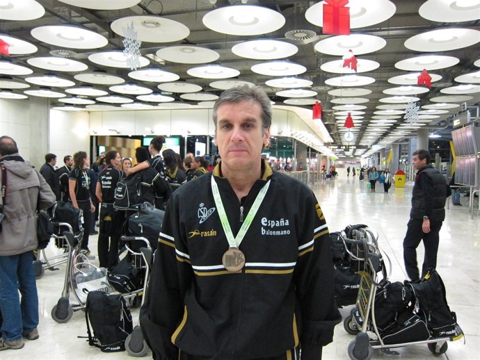 El Seleccionador Nacional De Balonmano Femenino Jorge Dueñas