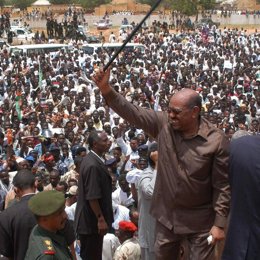 Presidente de Sudán, Omar al Bashir, en Darfur