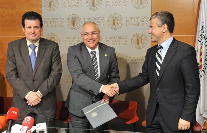 José Císcar (A La Izquierda) Junto A Juliá (UPV) Y Cisneros (Berklee) 