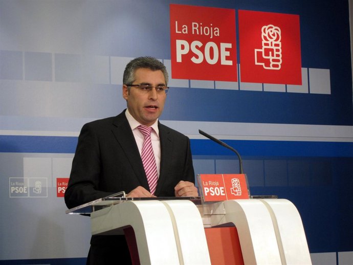 El Diputado Regional Del PSOE José Angel Lacalzada