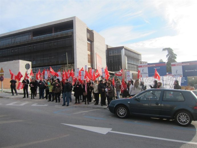 MANIFESTACIÓN TRABAJADORAS TERCERA EDAD