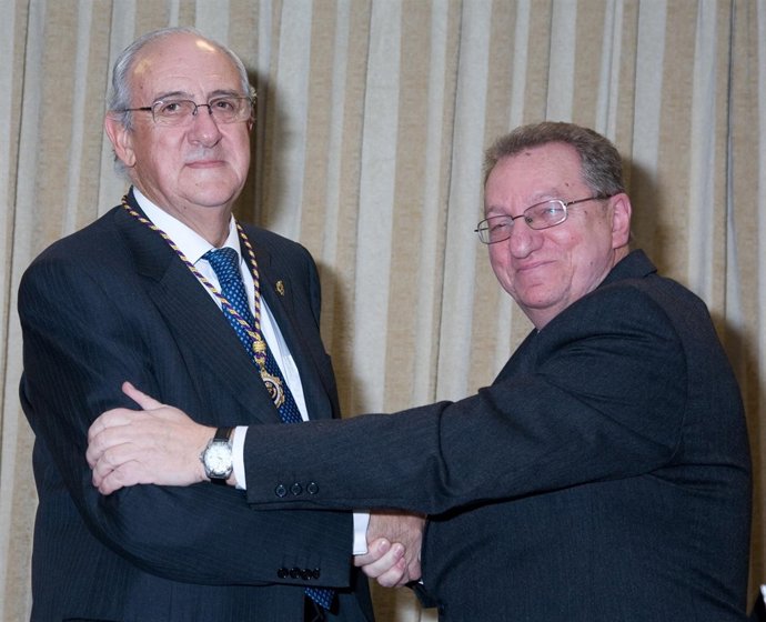 José Manuel Temiño Recibe La Medalla A La Trayectoria Profesional
