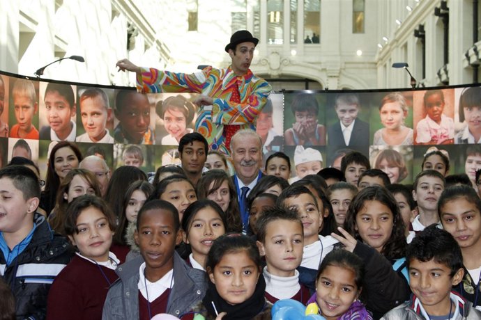 Vicente Del Bosque, Acto "Dibuja Tu Corbata"