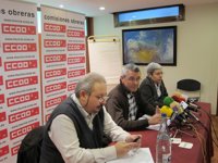 CCOO denuncia que la Ley del 'tijeretazo' continúa y supondrá la pérdida de "entre 1.000 y 1.500" trabajos en Educación