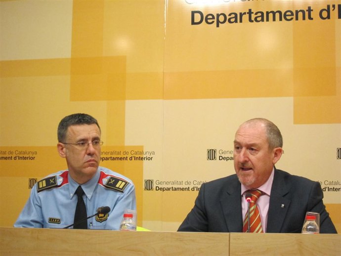 Miquel Esquius (Comisario Mossos) Y Joan Aregio (Dtor. SCT)