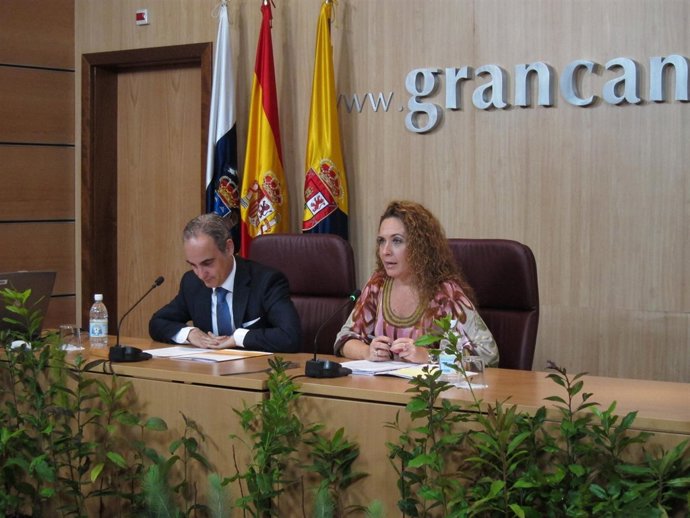 Rueda De Prensa Del  Acuerdo Entre El Cabildo De Gran Canaria Y BAT