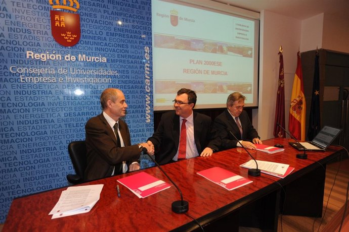 Firma Del Convenio Para Promover El Ahorro Energético En San Javier