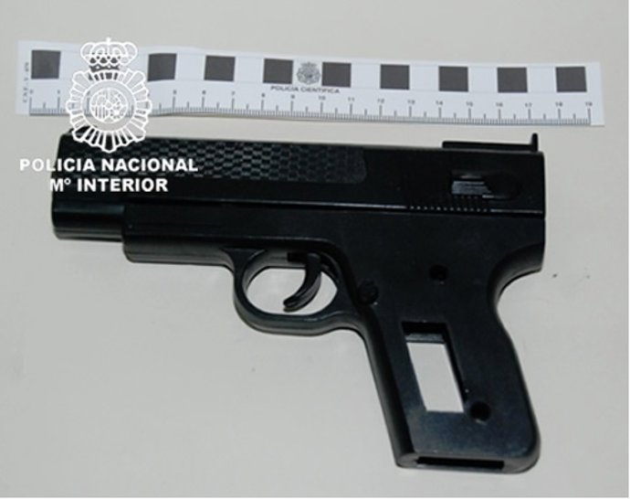 Arma De Fuego Empleada En Un Robo En A Coruña.