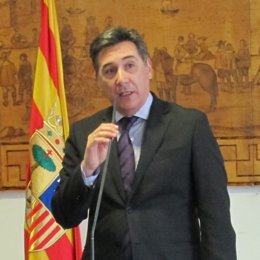 Ricardo Oliván, Consejero De Sanidad, Bienestar Social Y Familia De Aragón