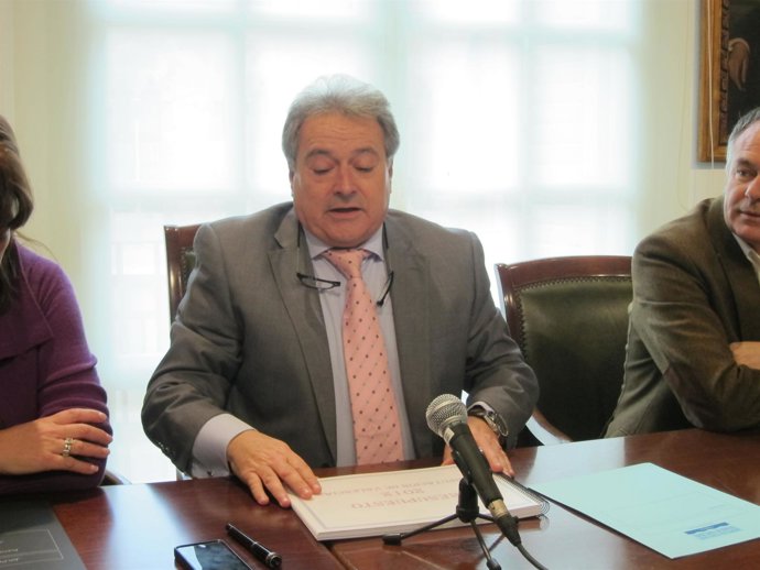 Rus Antes Del Pleno En Un Desayuno Con Periodistas