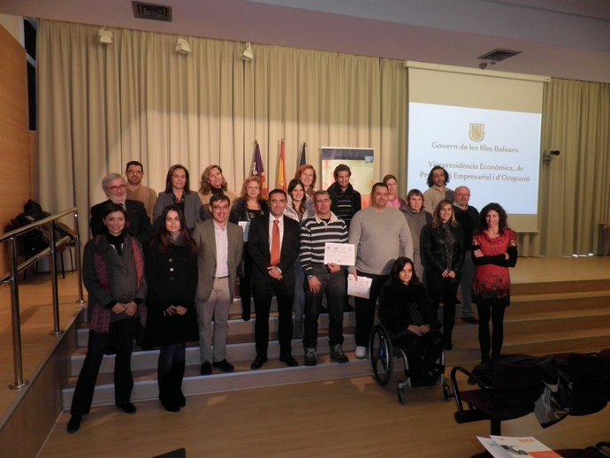 Asistentes Curso Alfabetización Digital        