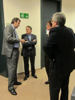 Josep Maria Tarragó Esperando Para Entrar Al Juicio