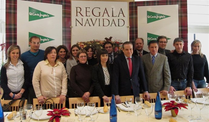 Comida De Navidad De El Corte Inglés De Cyl Con Los Medios De Comunicación
