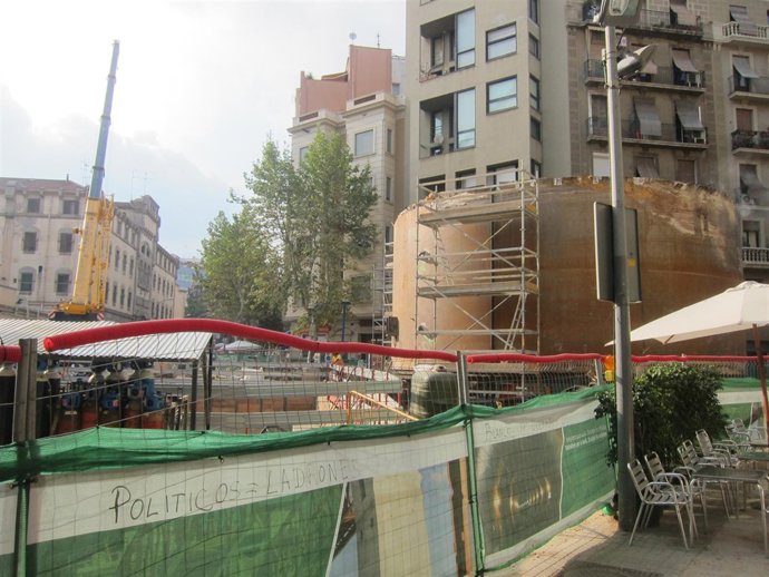 Pieza De La Tuneladora Barcino En Proceso De Desmantelamiento