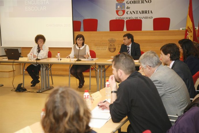 Sáenz De Buruaga Se Reúne Con El Consejo Asesor Sobre Drogas