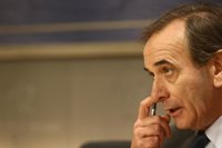 Alonso cree que el debate es imprescindible porque no se puede ir a un congreso meramente nominalista