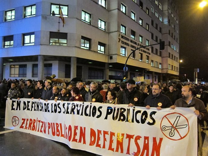 Manifestación En Defensa De Los Servicios Públicos.