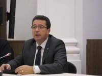 El Parlamento extremeño ha sido "mediático", "cultural" y "solidario" en lo que va de legislatura, según Manzano