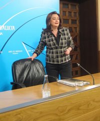 Moreno considera que vienen "muy bien las reflexiones y los vientos de cambio" al PSOE