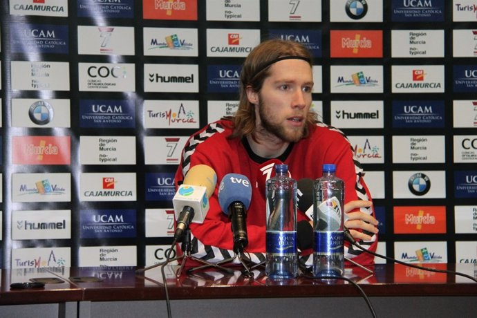 David Barlow, Rueda De Prensa